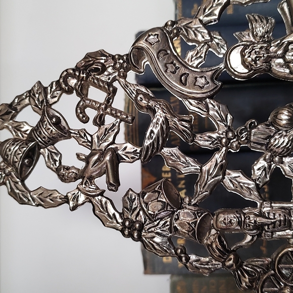 Godinger Silver Christmas Tree Candle Holder - Picture 5 of 16